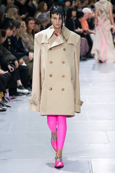 Look 11